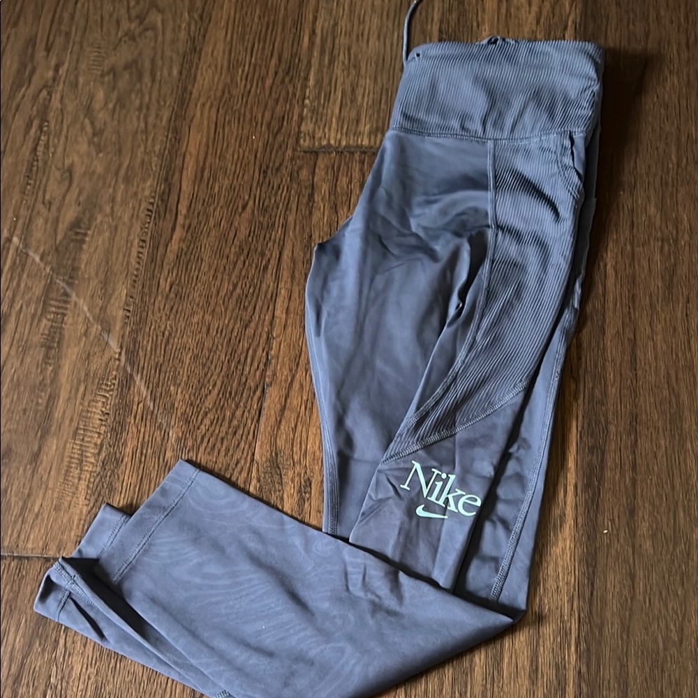 Nike Women’s Blue Leggings with Logo
